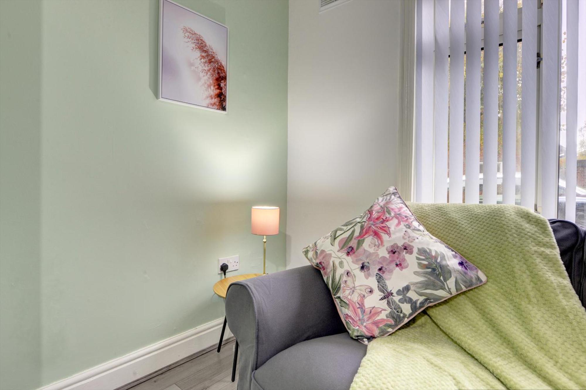 Stunning And Lovely 3 Bed House - Catch 22 Coventry Exterior foto