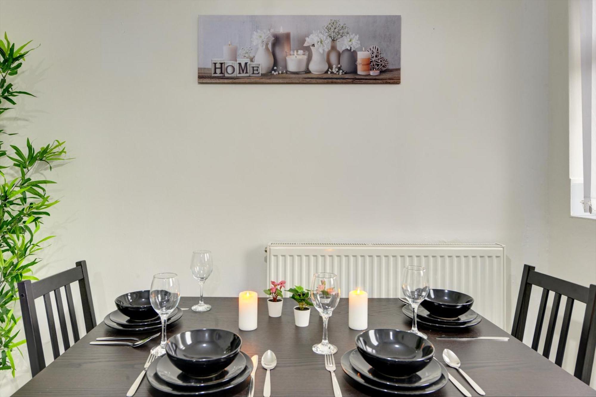 Stunning And Lovely 3 Bed House - Catch 22 Coventry Exterior foto