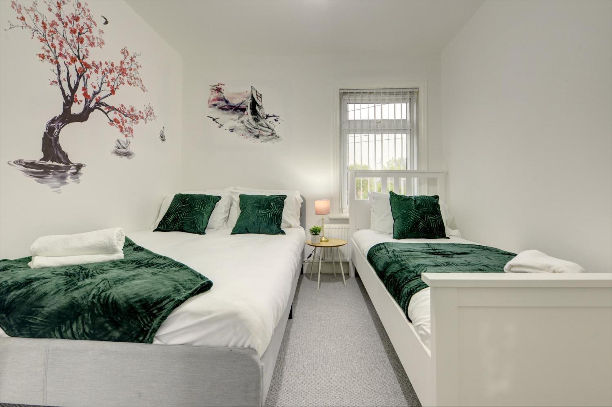 Stunning And Lovely 3 Bed House - Catch 22 Coventry Exterior foto